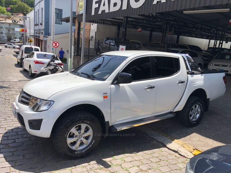 L200 TRITON 3.2 GLX 4X4 CD 16V TURBO INTERCOLER DIESEL 4P MANUAL
