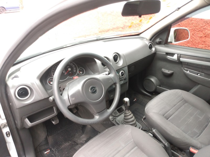 PRISMA 1.4 MPFI MAXX 8V FLEX 4P MANUAL - 2009 - CAXIAS DO SUL