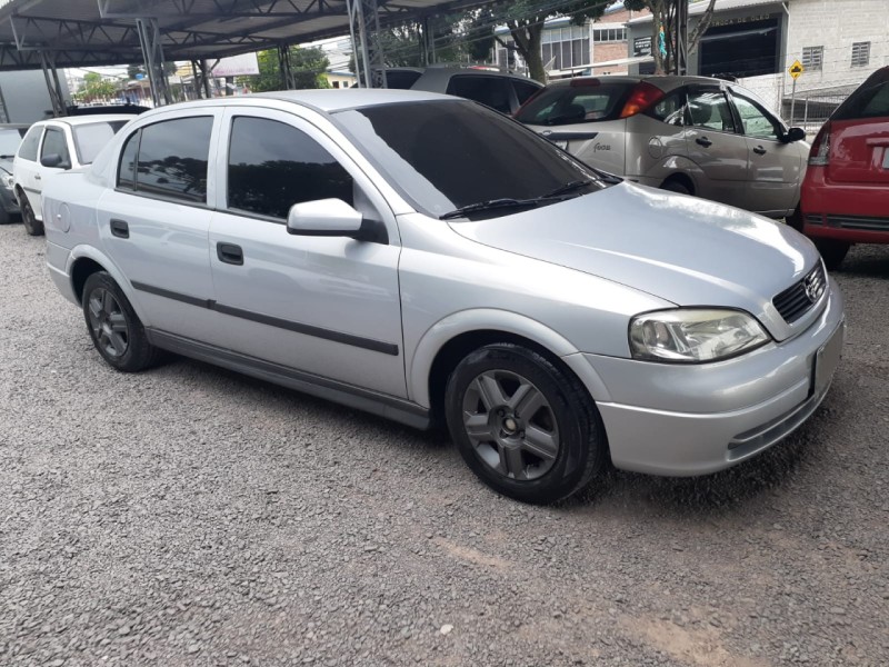 astra 2.0 mpfi gls 8v gasolina 4p manual 1999 caxias do sul
