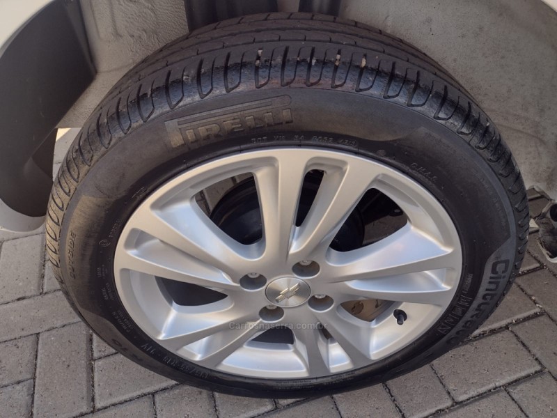 AGILE 1.4 MPFI LTZ 8V FLEX 4P MANUAL - 2014 - CANELA