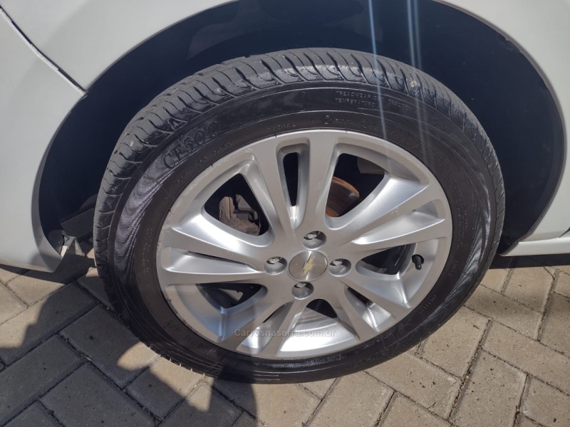 AGILE 1.4 MPFI LTZ 8V FLEX 4P MANUAL - 2014 - CANELA