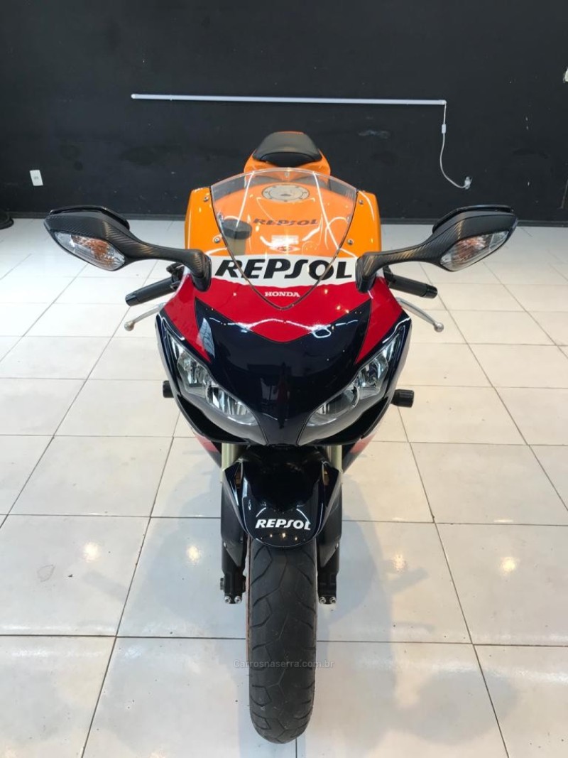 CBR 1000RR REPSOL - 2011 - CAXIAS DO SUL