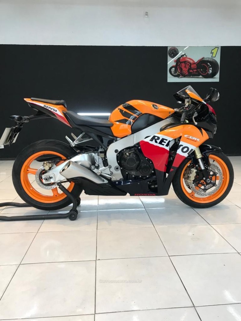 CBR 1000RR REPSOL - 2011 - CAXIAS DO SUL