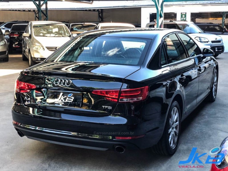 A4 2.0 TFSI ATTRACTION GASOLINA 4P S TRONIC - 2018 - NOVO HAMBURGO