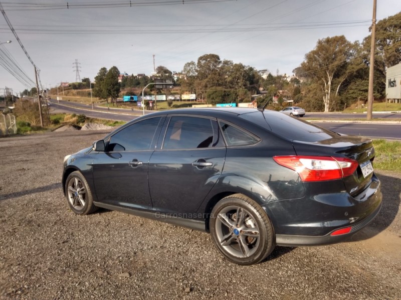 FOCUS 2.0 SE SEDAN 16V FLEX 4P AUTOMÁTICO - 2014 - FARROUPILHA