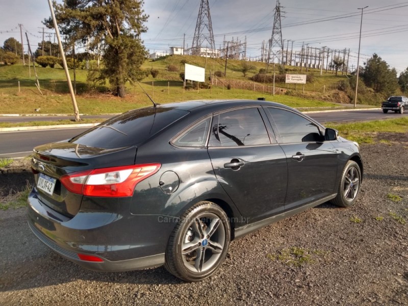 FOCUS 2.0 SE SEDAN 16V FLEX 4P AUTOMÁTICO - 2014 - FARROUPILHA