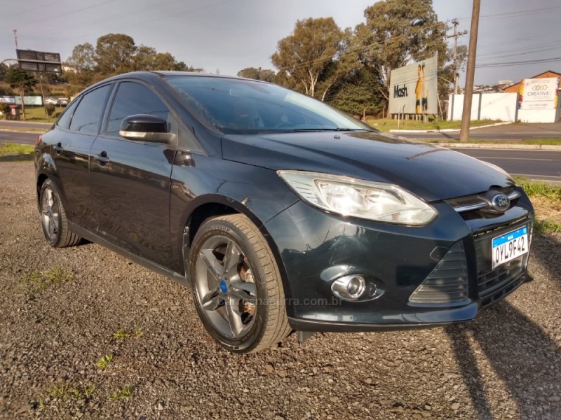 FOCUS 2.0 SE SEDAN 16V FLEX 4P AUTOMÁTICO - 2014 - FARROUPILHA