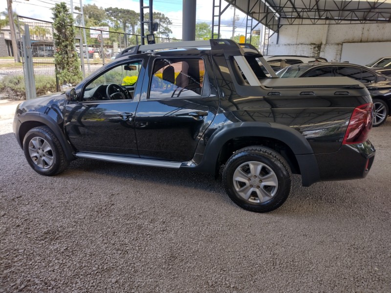 DUSTER OROCH 2.0 16V FLEX DYNAMIQUE 4P AUTOMÁTICO - 2017 - CAXIAS DO SUL