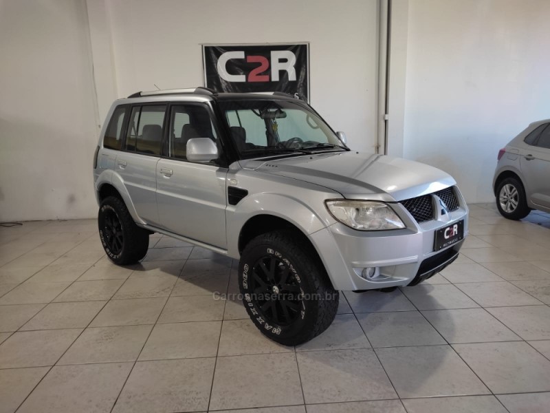 PAJERO TR4 2.0 4X4 16V 140CV FLEX 4P MANUAL