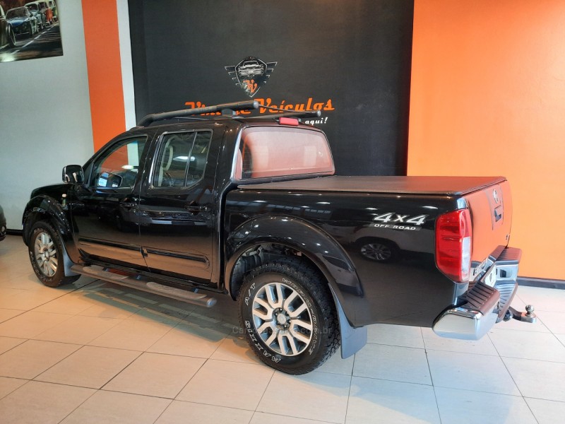 FRONTIER 2.5 SL 10 ANOS 4X4 CD TURBO ELETRONIC DIESEL 4P AUTOMÁTICO - 2013 - CAXIAS DO SUL