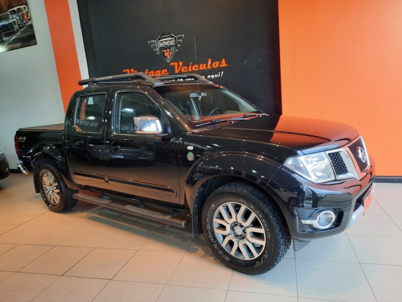 FRONTIER 2.5 SL 10 ANOS 4X4 CD TURBO ELETRONIC DIESEL 4P AUTOMÁTICO - 2013 - CAXIAS DO SUL