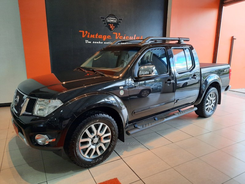 FRONTIER 2.5 SL 10 ANOS 4X4 CD TURBO ELETRONIC DIESEL 4P AUTOMÁTICO - 2013 - CAXIAS DO SUL