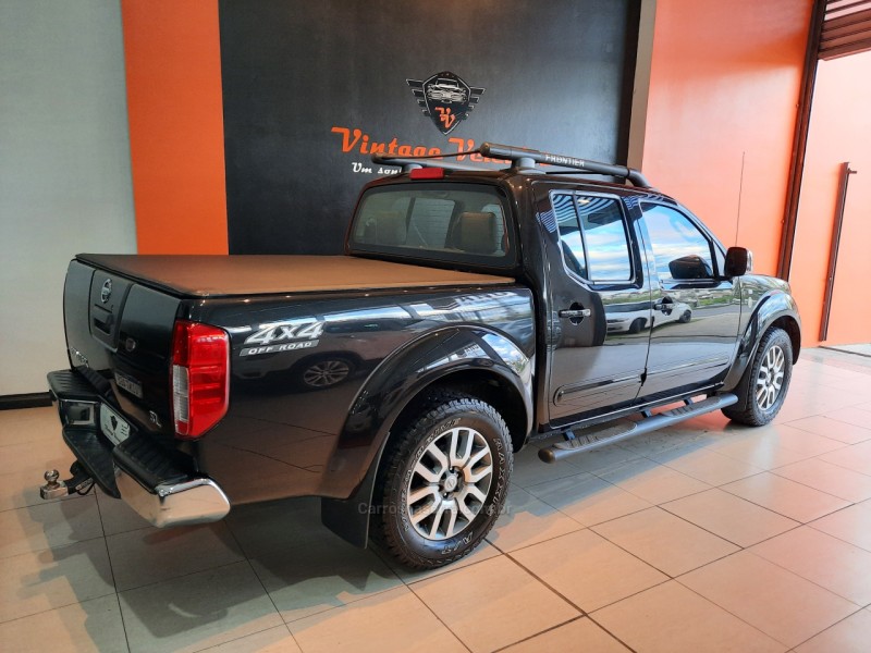 FRONTIER 2.5 SL 10 ANOS 4X4 CD TURBO ELETRONIC DIESEL 4P AUTOMÁTICO - 2013 - CAXIAS DO SUL