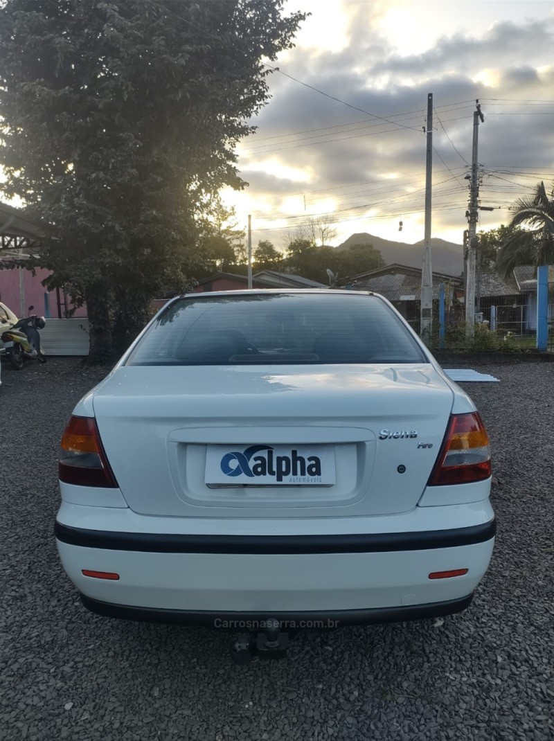 SIENA 1.0 MPI FIRE 8V GASOLINA 4P MANUAL - 2003 - IGREJINHA