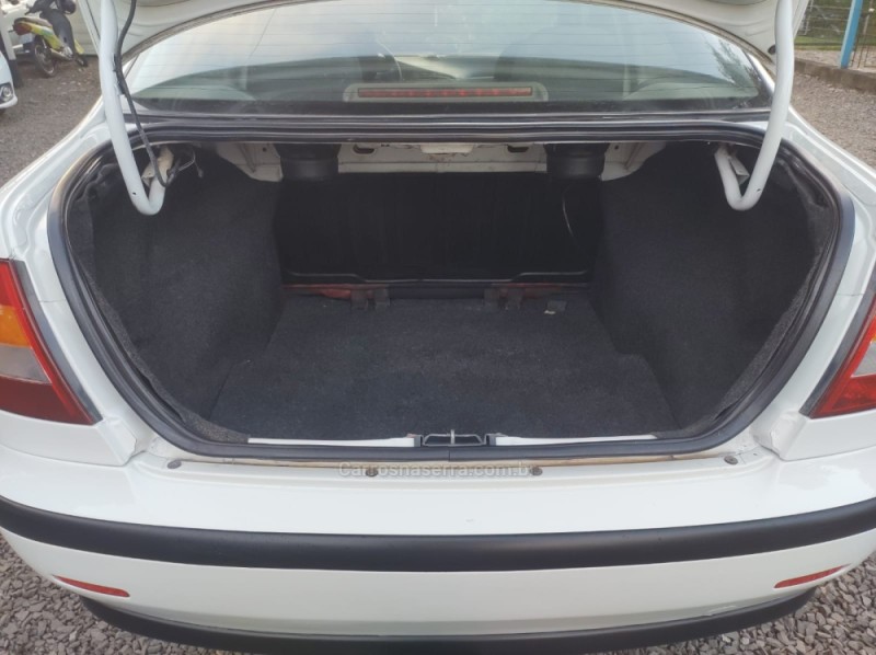 SIENA 1.0 MPI FIRE 8V GASOLINA 4P MANUAL - 2003 - IGREJINHA