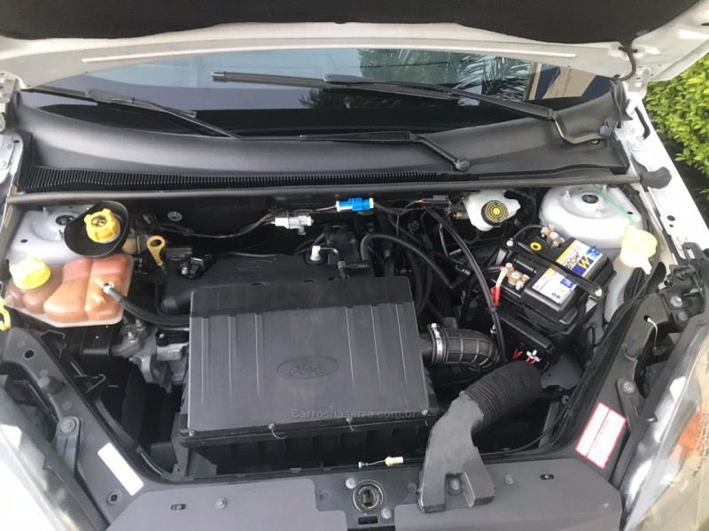 FIESTA 1.0 ROCAM HATCH 8V FLEX 4P MANUAL - 2014 - CAXIAS DO SUL