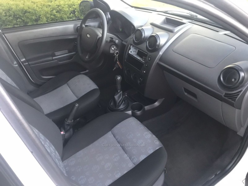 FIESTA 1.0 ROCAM HATCH 8V FLEX 4P MANUAL - 2014 - CAXIAS DO SUL