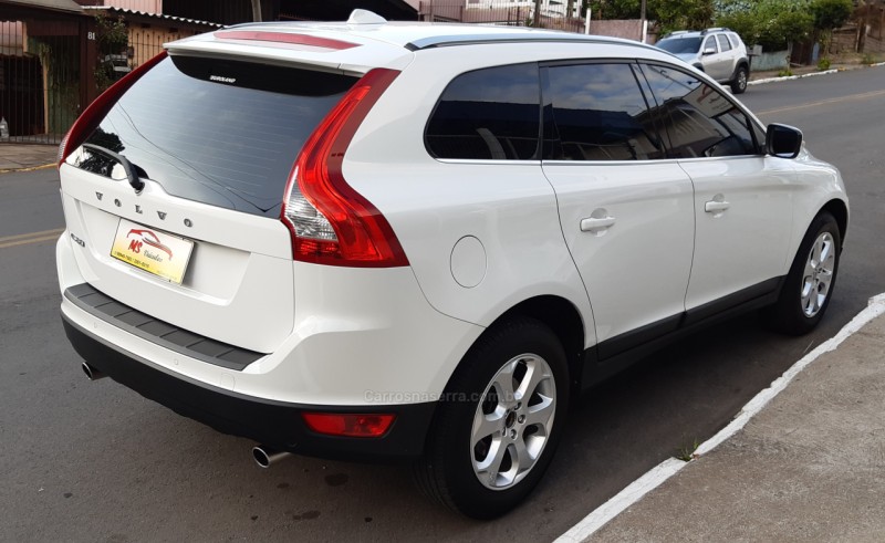 XC60 3.0 T6 TOP AWD TURBO GASOLINA 4P AUTOMÁTICO - 2011 - FARROUPILHA