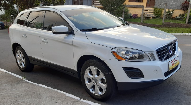 xc60 3.0 t6 top awd turbo gasolina 4p automatico 2011 farroupilha