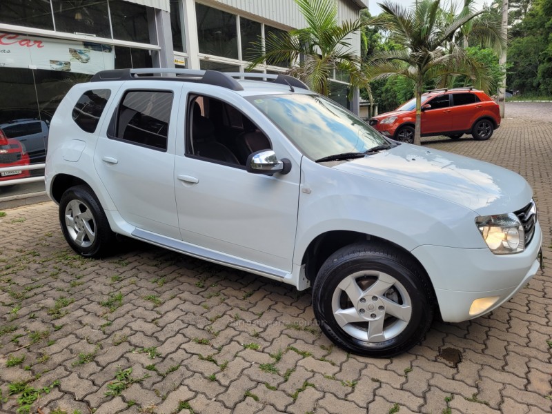 duster 1.6 dynamique 4x2 16v flex 4p manual 2013 nova prata
