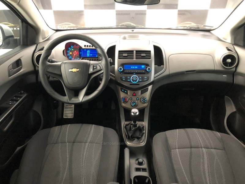 SONIC 1.6 LT 16V FLEX 4P MANUAL - 2014 - NOVO HAMBURGO