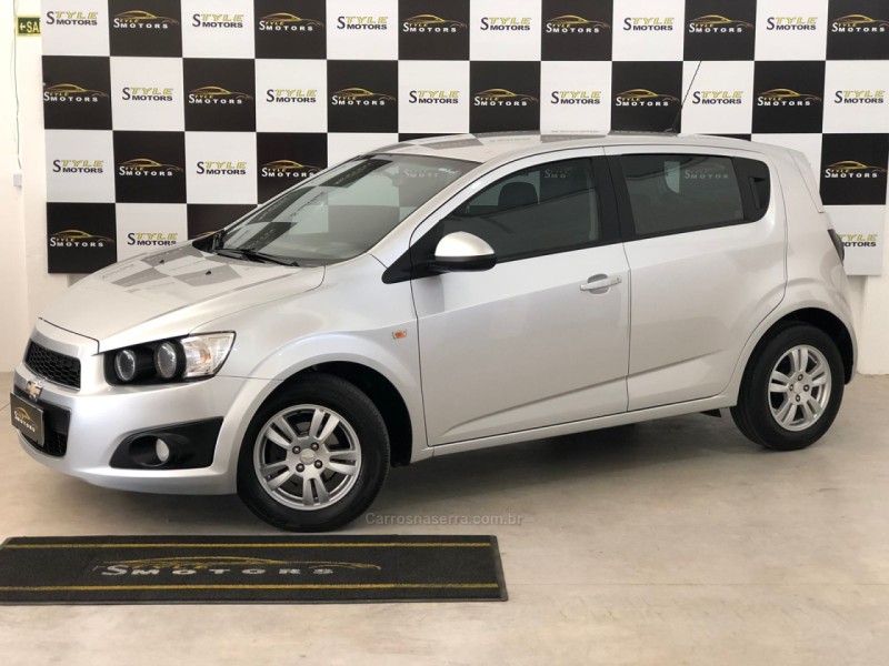 SONIC 1.6 LT 16V FLEX 4P MANUAL