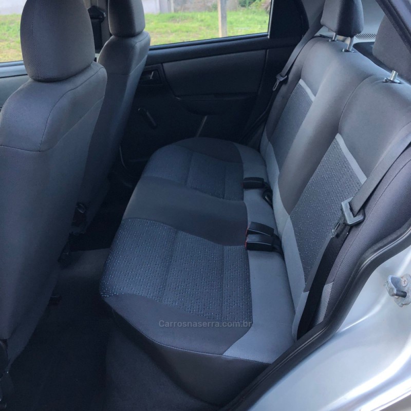 CELTA 1.0 MPFI LT 8V FLEX 4P MANUAL - 2013 - PAROBé