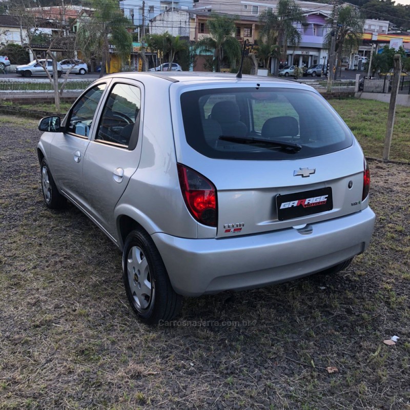 CELTA 1.0 MPFI LT 8V FLEX 4P MANUAL - 2013 - PAROBé