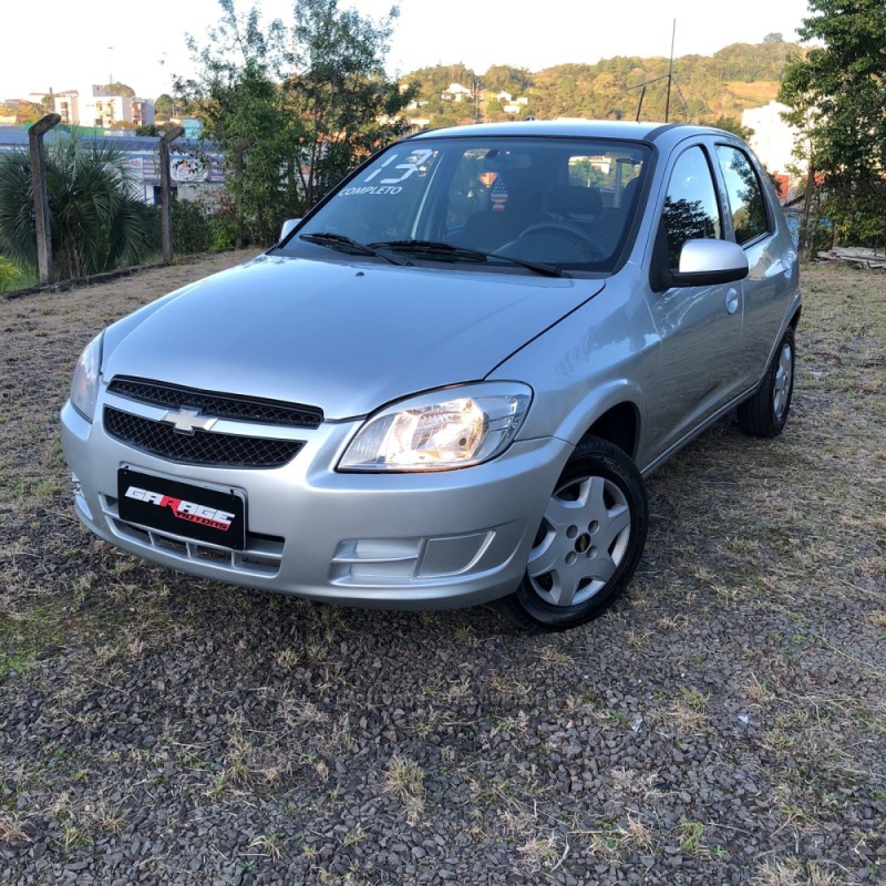 CELTA 1.0 MPFI LT 8V FLEX 4P MANUAL - 2013 - PAROBé