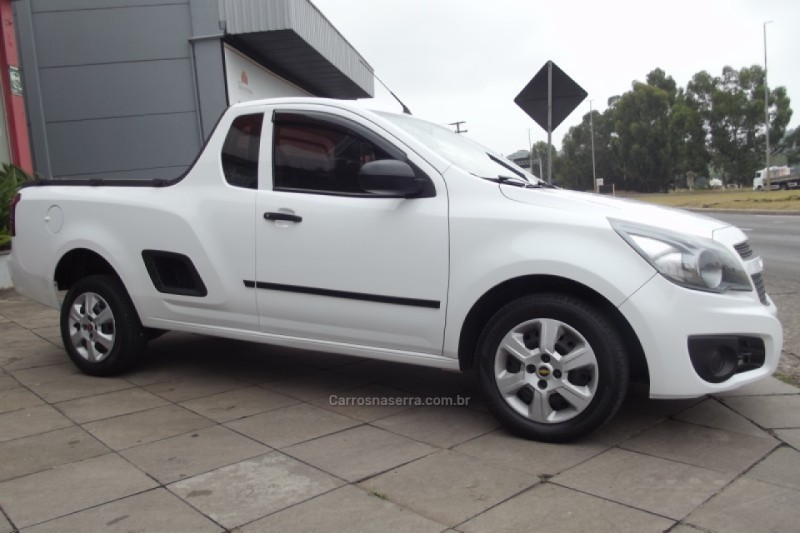 MONTANA 1.4 MPFI LS CS 8V FLEX 2P MANUAL