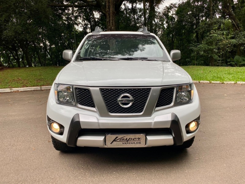 FRONTIER 2.5 SV ATTACK 4X4 CD TURBO ELETRONIC DIESEL 4P AUTOMÁTICO - 2016 - DOIS IRMãOS