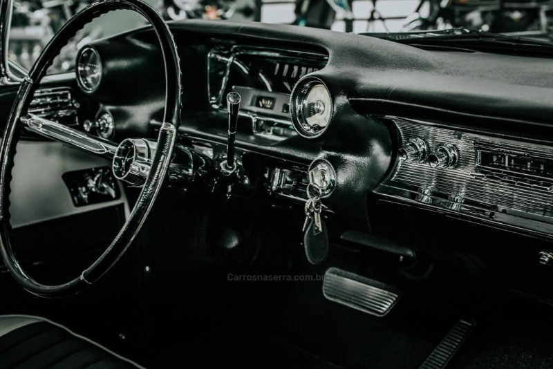 FLEETWOOD V8 16V GASOLINA 4P AUTOMÁTICO - 1960 - CAXIAS DO SUL