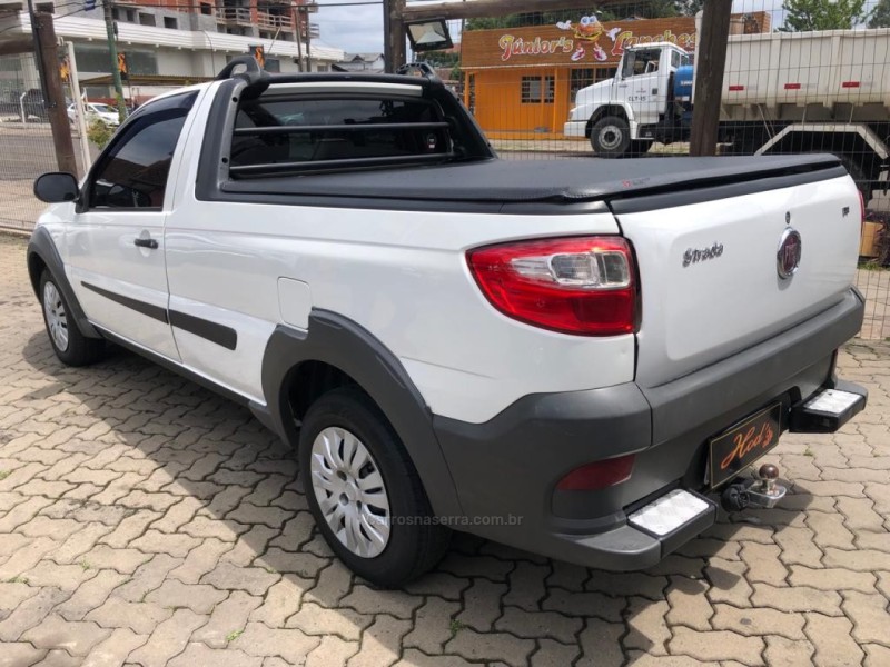 STRADA 1.4 MPI WORKING CS 8V FLEX 2P MANUAL - 2015 - CANELA