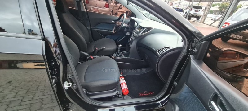 HB20 1.6 COMFORT PLUS 16V FLEX 4P MANUAL - 2015 - CAXIAS DO SUL