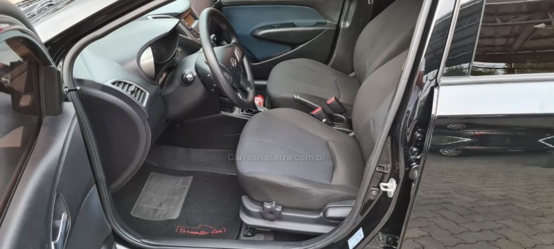 HB20 1.6 COMFORT PLUS 16V FLEX 4P MANUAL - 2015 - CAXIAS DO SUL