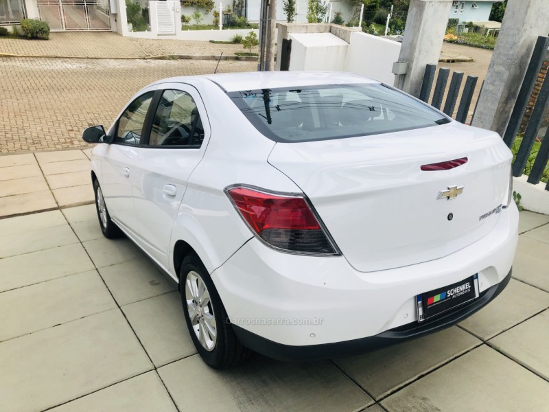 PRISMA 1.4 MPFI LTZ 8V FLEX 4P MANUAL - 2014 - NOVA PETRóPOLIS