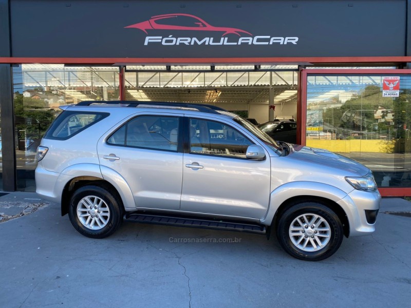 hilux sw4 3.0 srv 4x4 7 lugares 16v turbo intercooler diesel 4p automatico 2013 caxias do sul