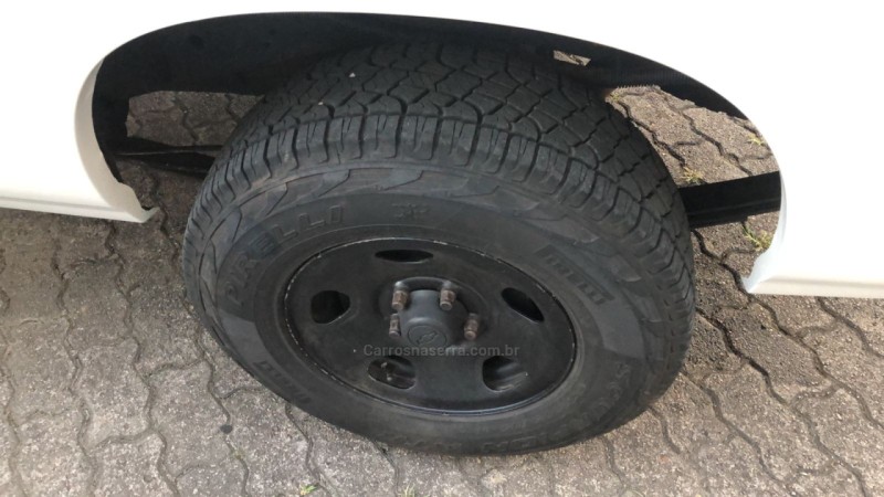 S10 2.4 MPFI ADVANTAGE 4X2 CS 8V FLEX 2P MANUAL - 2011 - FARROUPILHA