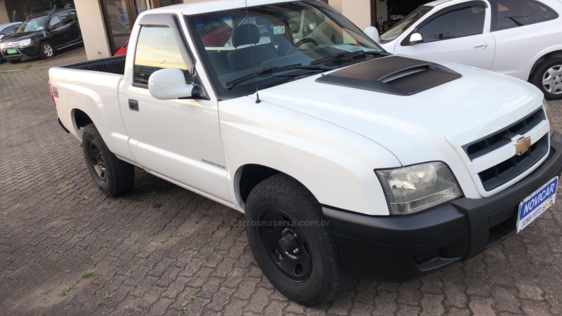 S10 2.4 MPFI ADVANTAGE 4X2 CS 8V FLEX 2P MANUAL - 2011 - FARROUPILHA