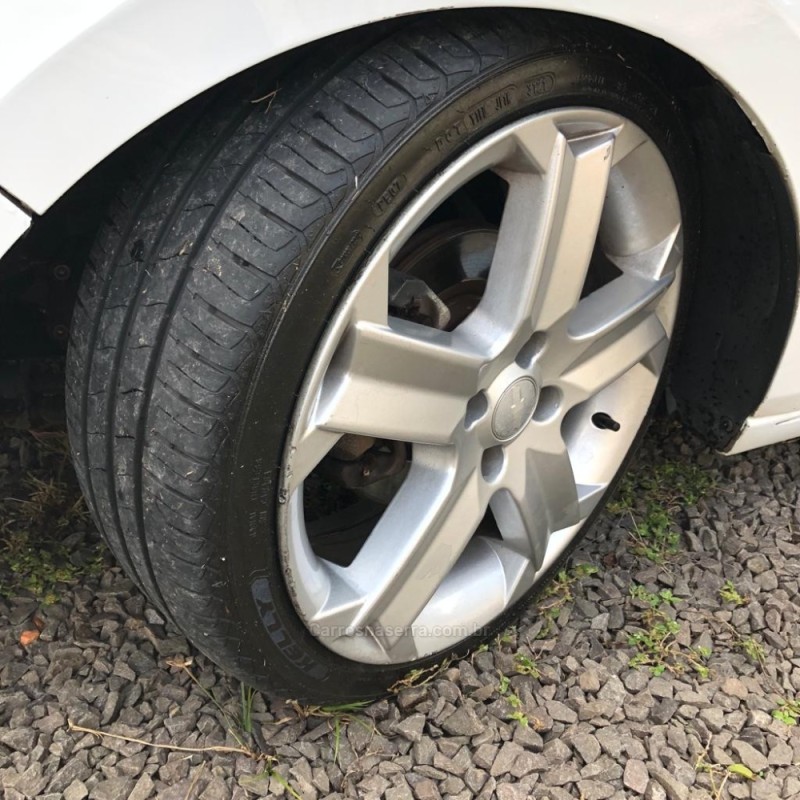 MONTANA 1.4 MPFI LS CS 8V FLEX 2P MANUAL - 2012 - PAROBé