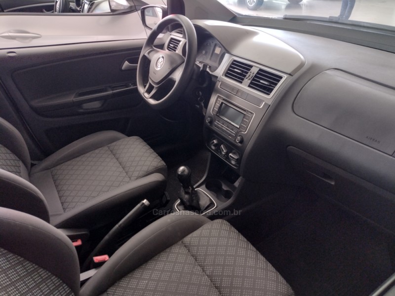 FOX 1.0 MI TRENDLINE 8V FLEX 4P MANUAL - 2016 - GARIBALDI