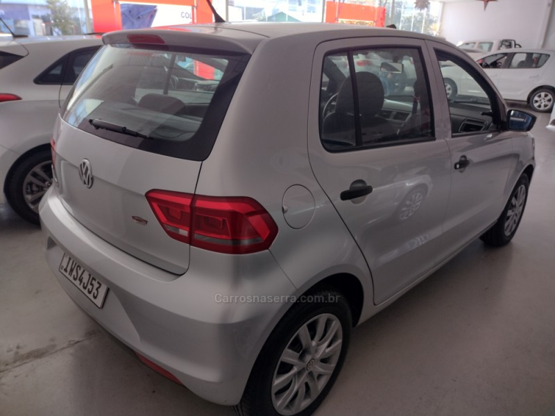 FOX 1.0 MI TRENDLINE 8V FLEX 4P MANUAL - 2016 - GARIBALDI