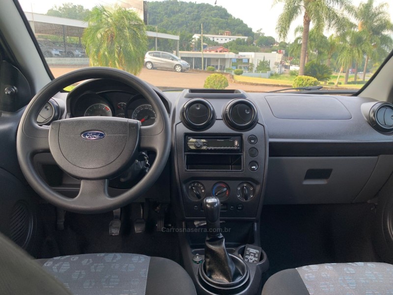 FIESTA 1.0 MPI CLASS 8V FLEX 4P MANUAL - 2014 - BOM PRINCíPIO