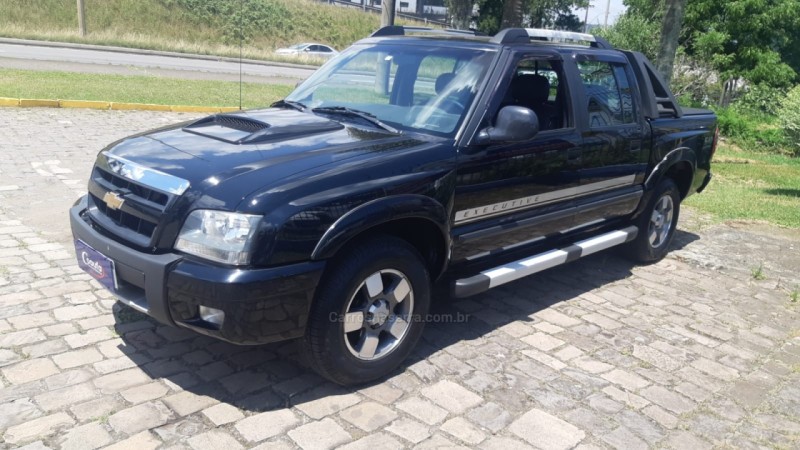 S10 2.4 MPFI EXECUTIVE 4X2 CD 8V FLEX 4P MANUAL - 2010 - FARROUPILHA