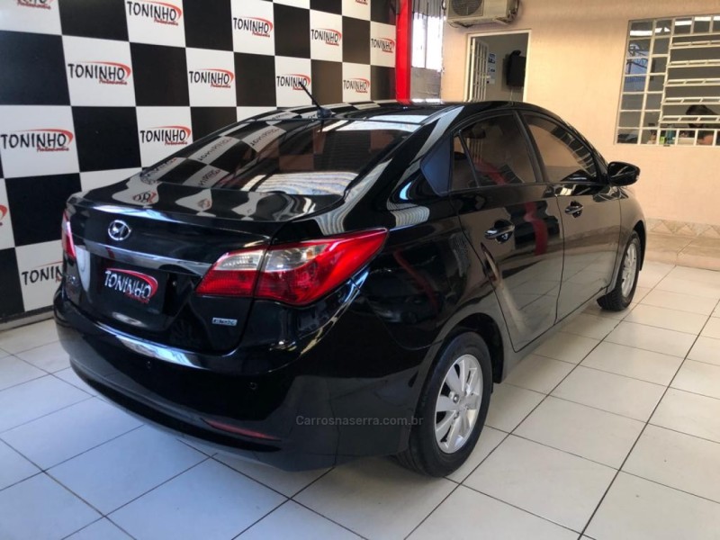 HB20S 1.0 COMFORT PLUS 12V FLEX 4P MANUAL - 2015 - NOVO HAMBURGO