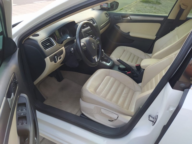 JETTA 2.0 TSI HIGHLINE 211CV GASOLINA 4P TIPTRONIC - 2014 - CAXIAS DO SUL