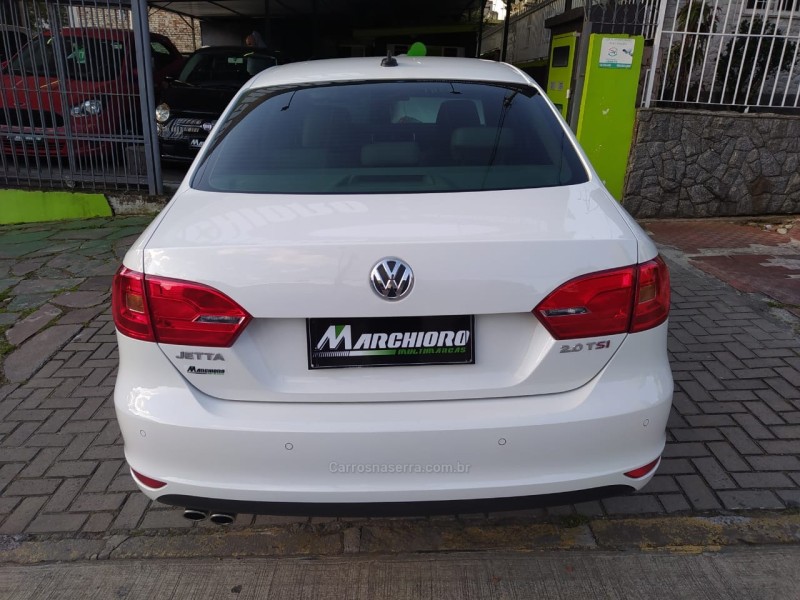 JETTA 2.0 TSI HIGHLINE 211CV GASOLINA 4P TIPTRONIC - 2014 - CAXIAS DO SUL
