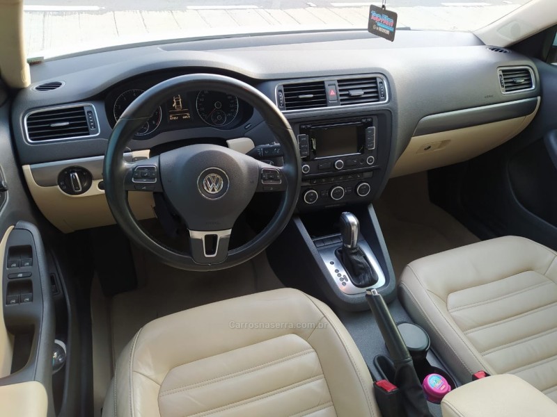 JETTA 2.0 TSI HIGHLINE 211CV GASOLINA 4P TIPTRONIC - 2014 - CAXIAS DO SUL