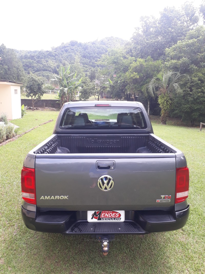 AMAROK 2.0 TRENDLINE 4X4 CD 16V TURBO INTERCOOLER DIESEL 4P AUTOMÁTICO - 2018 - TRêS COROAS