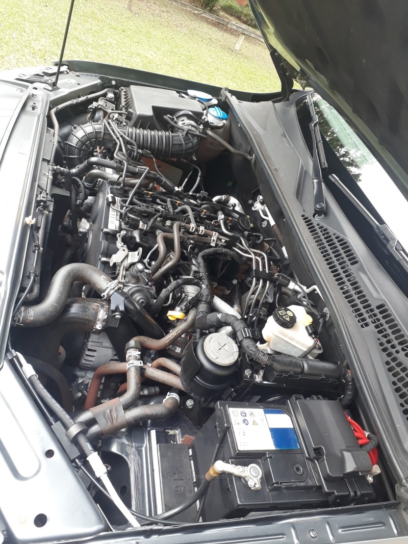 AMAROK 2.0 TRENDLINE 4X4 CD 16V TURBO INTERCOOLER DIESEL 4P AUTOMÁTICO - 2018 - TRêS COROAS